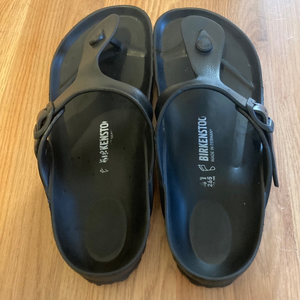Birkenstocks EVA Gizeh sandal size 10 vegan